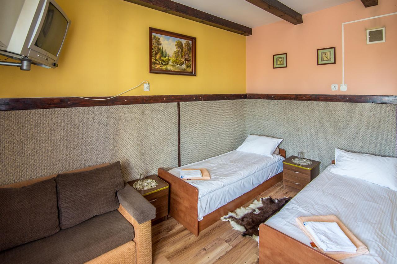 Karczma Pod Topolami Ratowo-Piotrowo Exteriér fotografie