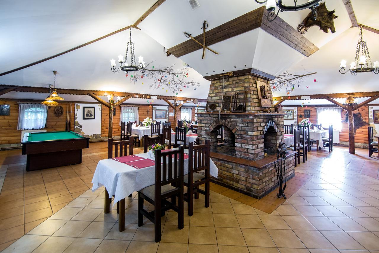 Karczma Pod Topolami Ratowo-Piotrowo Exteriér fotografie