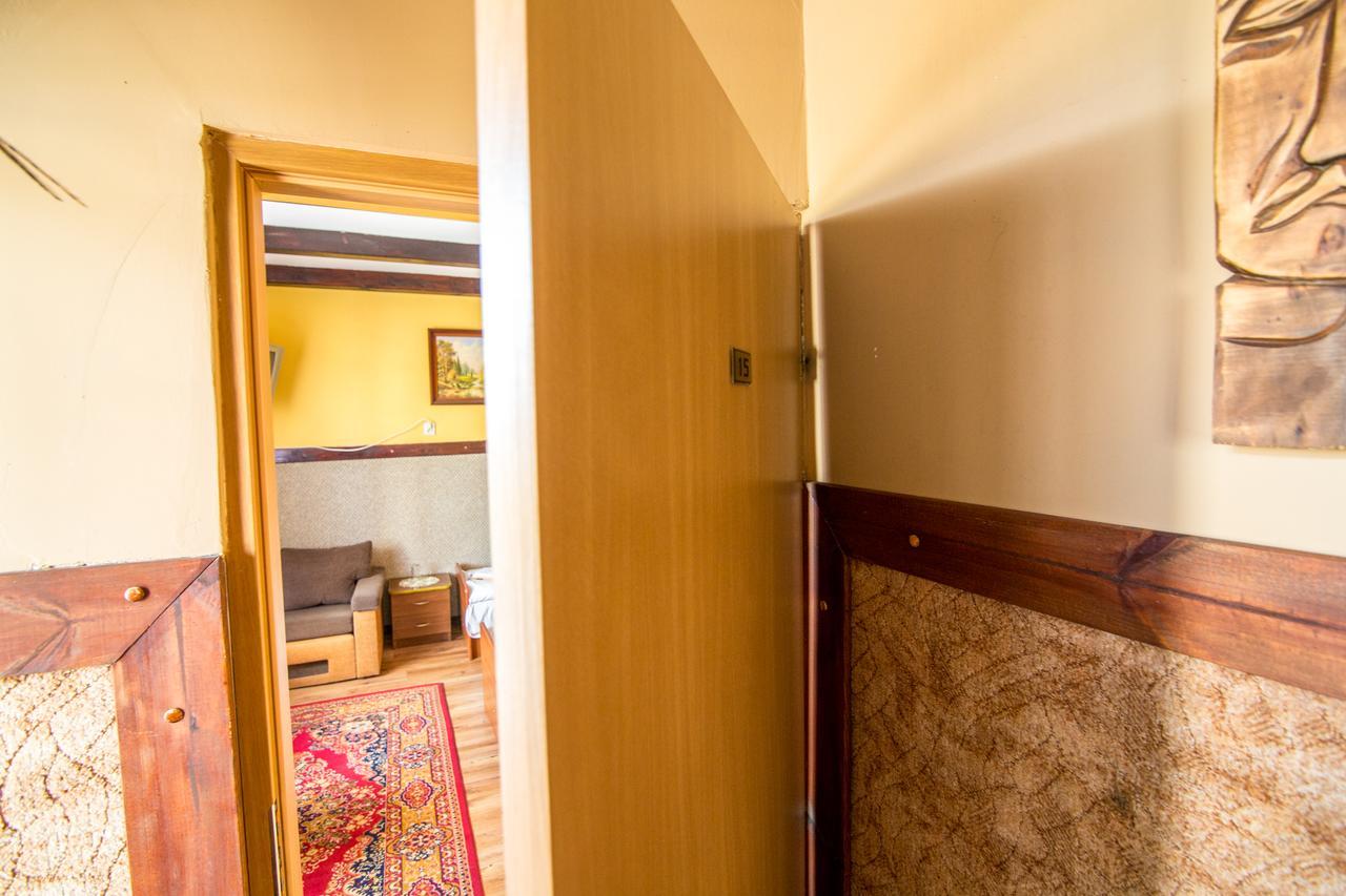Karczma Pod Topolami Ratowo-Piotrowo Exteriér fotografie