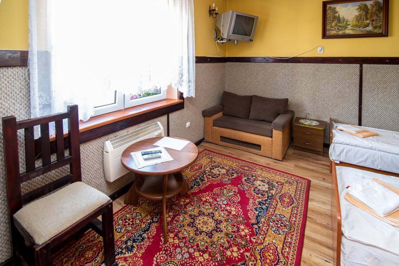 Karczma Pod Topolami Ratowo-Piotrowo Exteriér fotografie